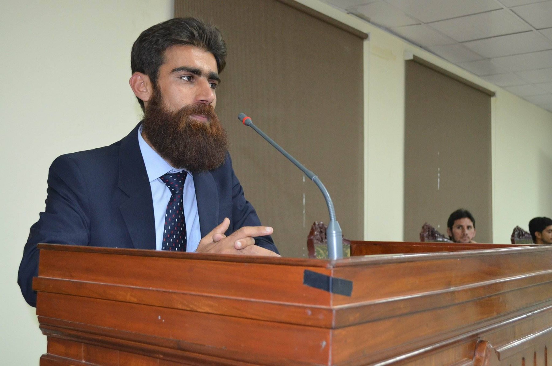 Muhammad Asif presenting at a university seminar
